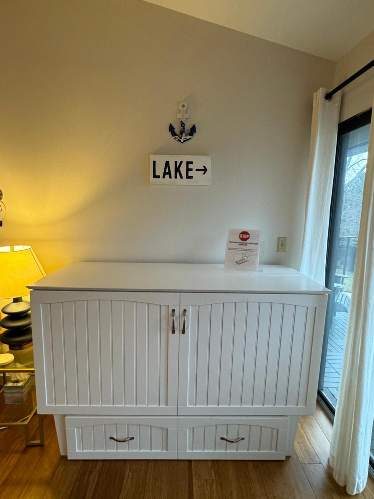 Newly Remodeled Mid-Century Modern Lake Condo เลคเจนีวา ภายนอก รูปภาพ